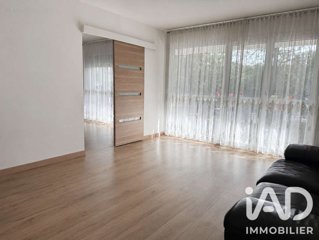 Appartement 80 m² à Brunoy  - photo 4
