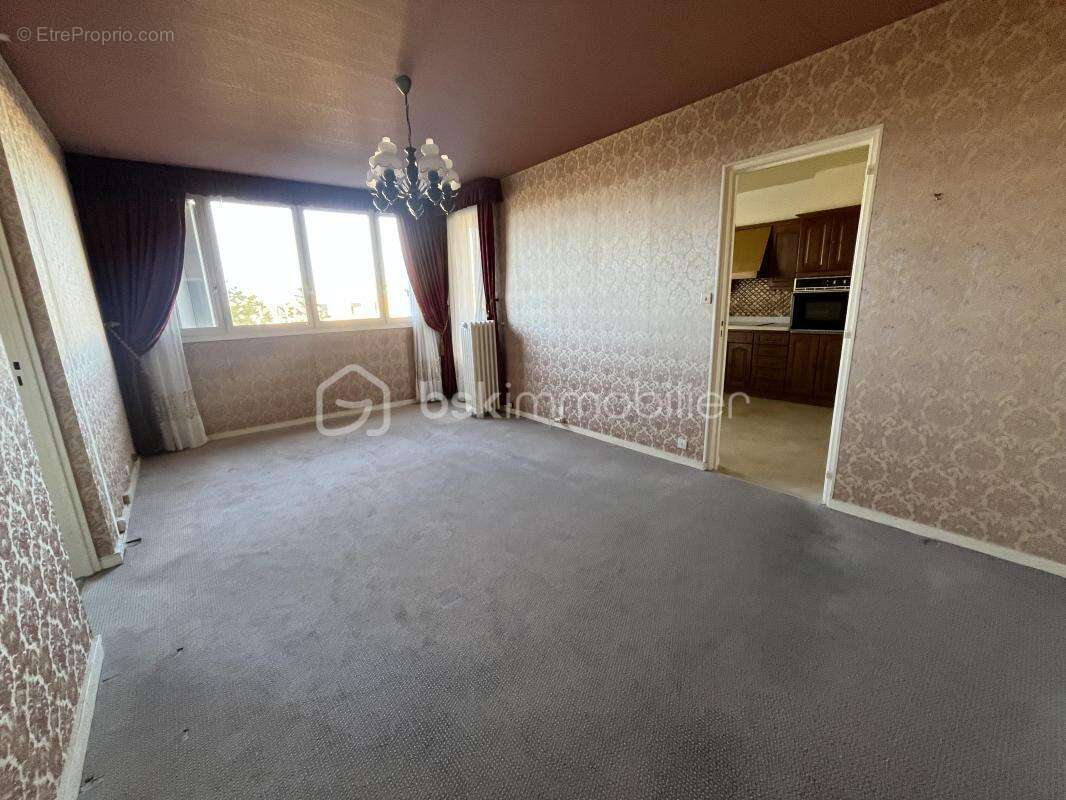 Appartement à ALLONNES