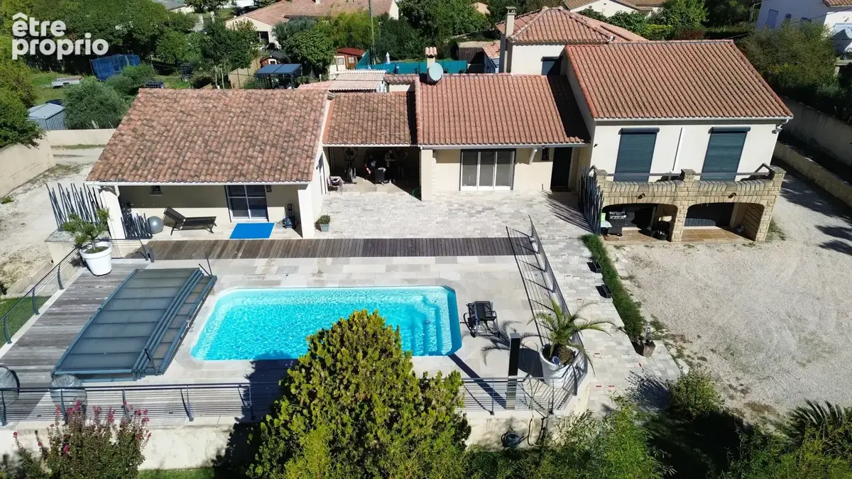 Villa contemporaine de 177m2 avec picsine et garages - photo 36