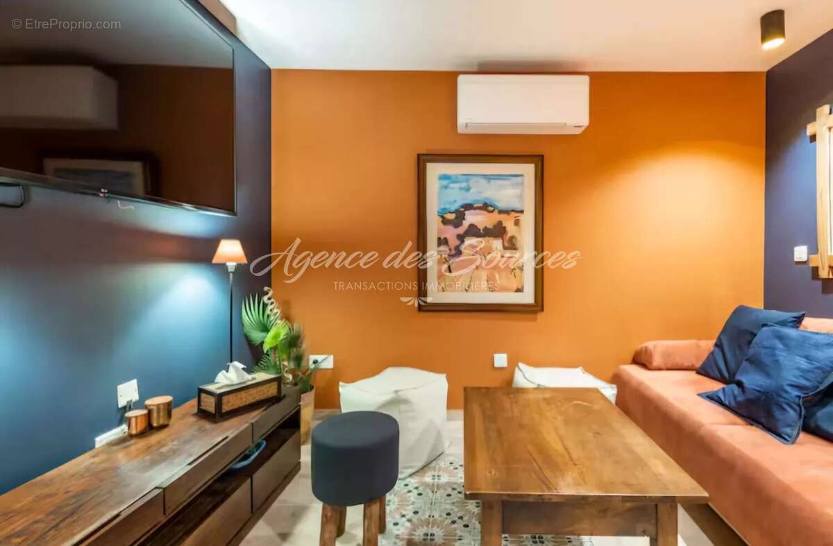 Maison à TAVERNES