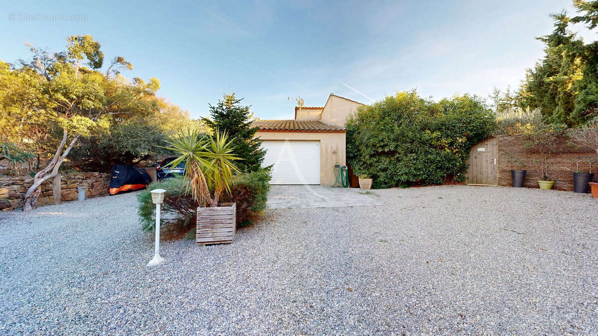 Maison à SAINT-ANDRE-DE-ROQUELONGUE