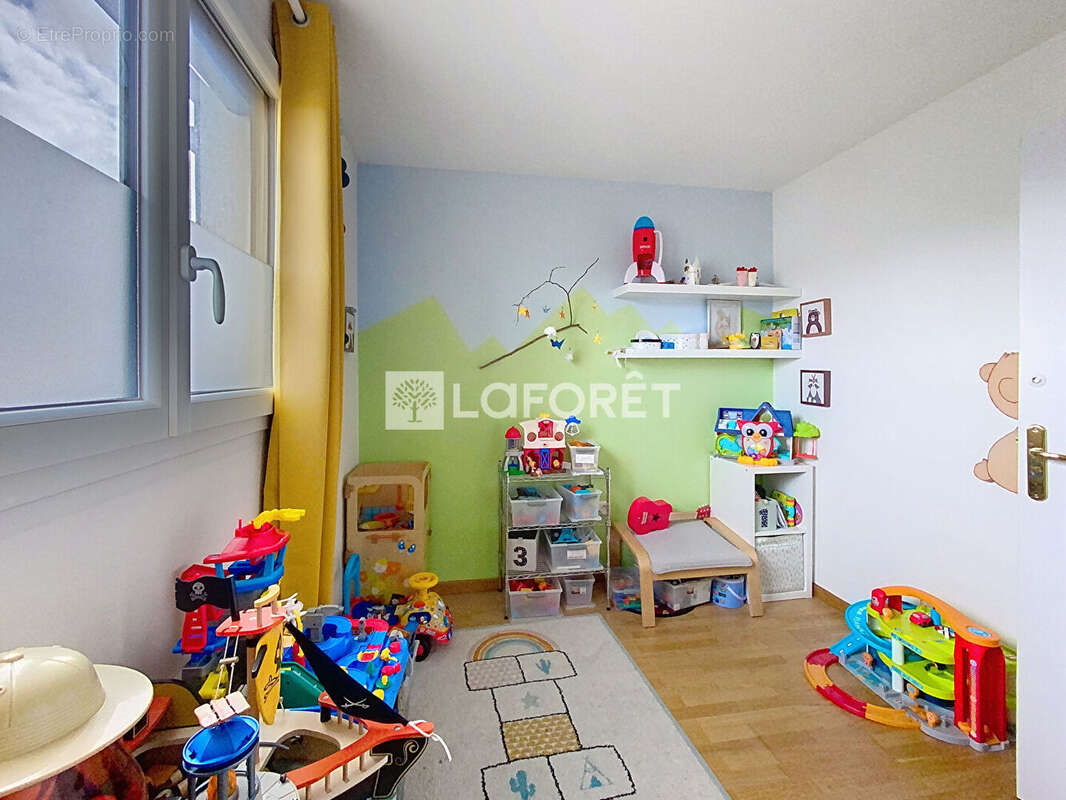 Maison à VERNEUIL-SUR-SEINE