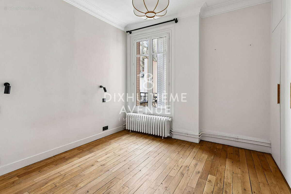 Appartement à PARIS-18E