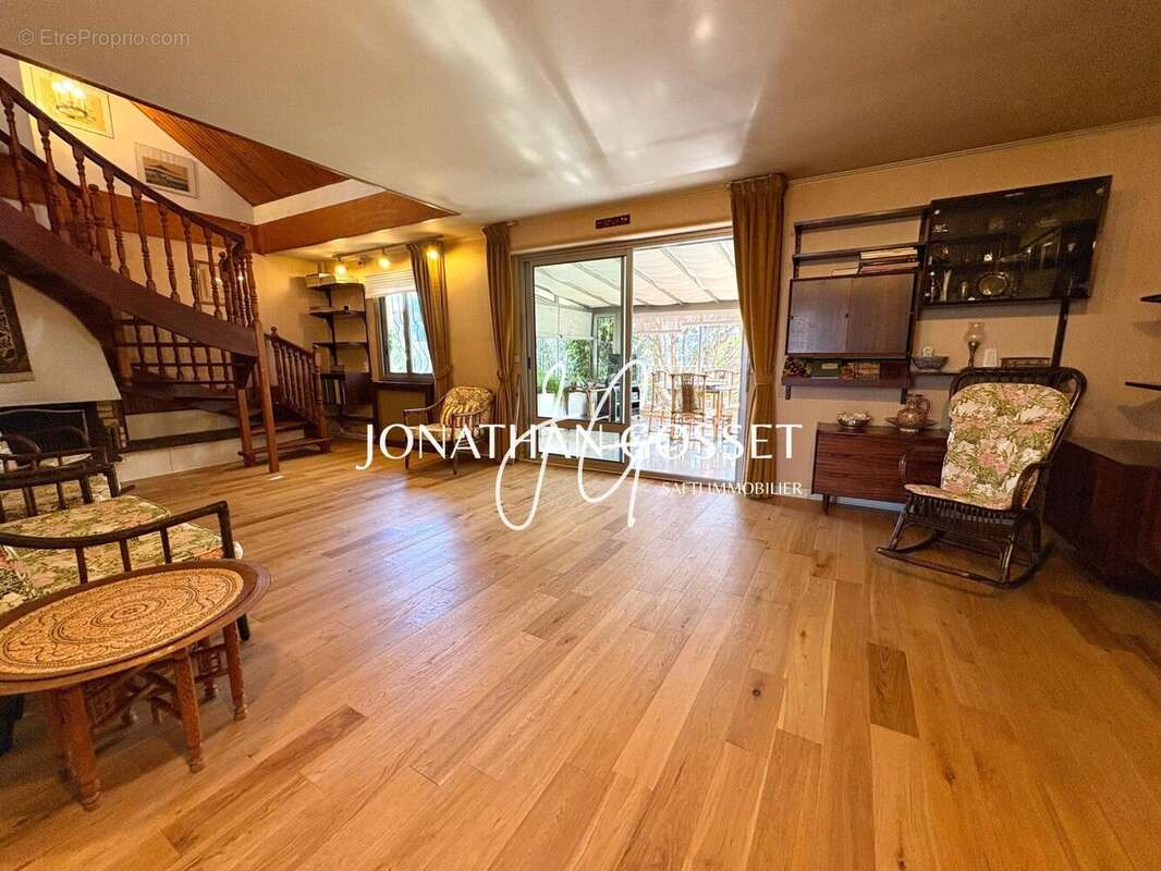 Photo 5 - Maison à POISSY