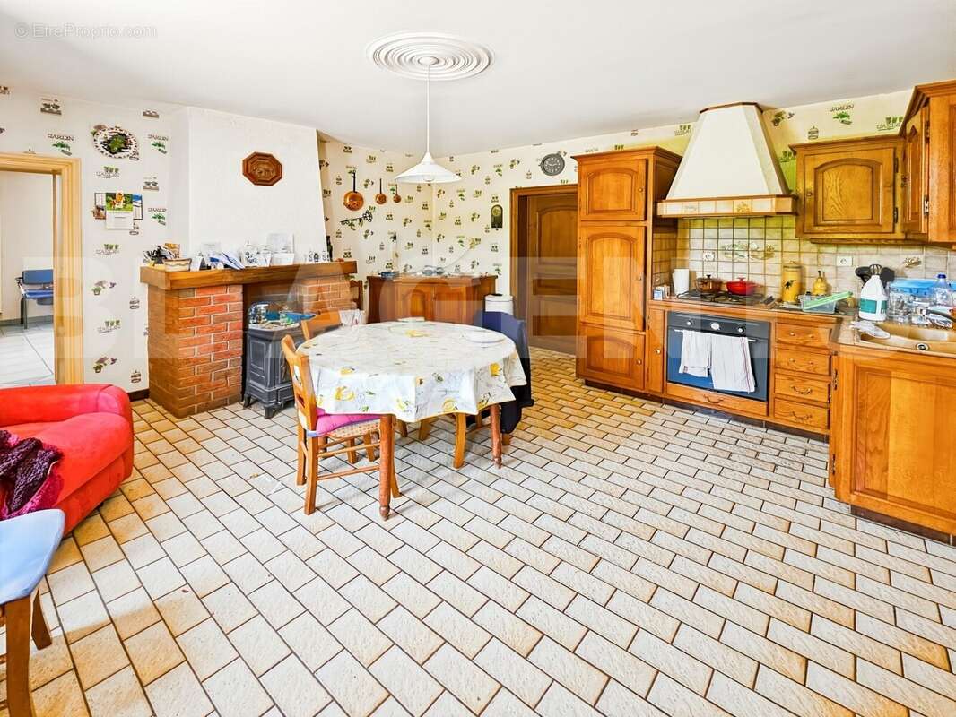 Photo 23(4) - Maison à TAILLETTE