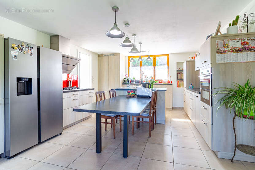 Maison Romorantin Lanthenay 8 pièces 202 m2 - photo 4