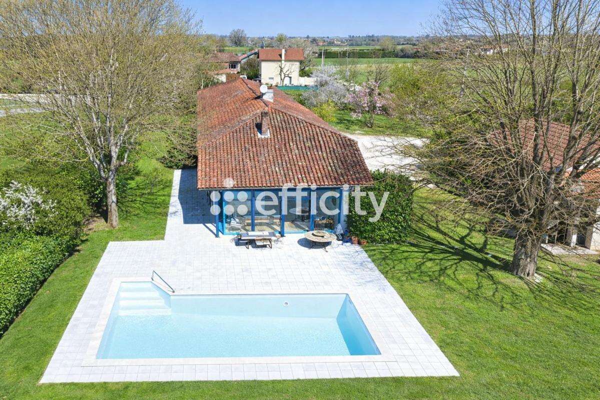 Maison à SAINT-DENIS-LES-BOURG