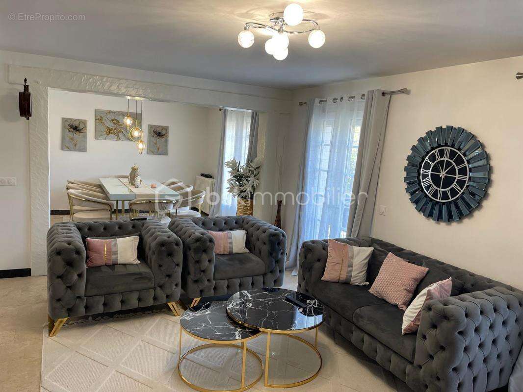 Maison à LIMETZ-VILLEZ