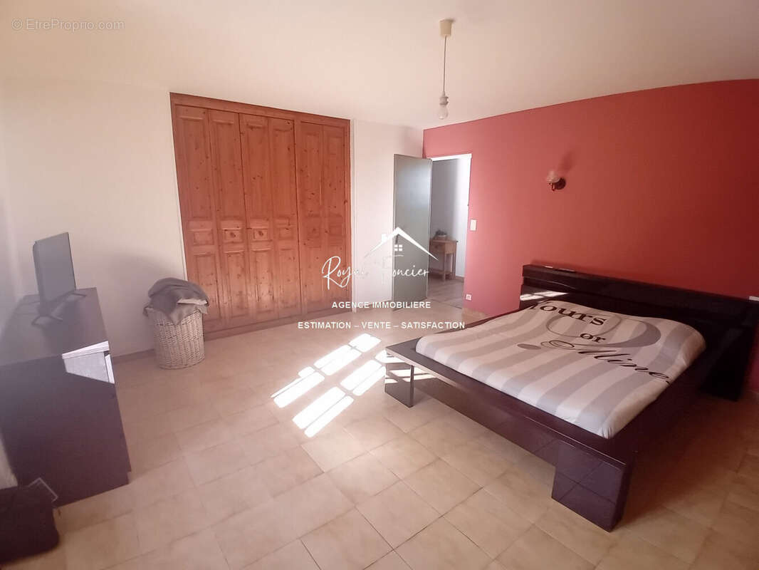 Maison à LA CELLE-SAINT-AVANT