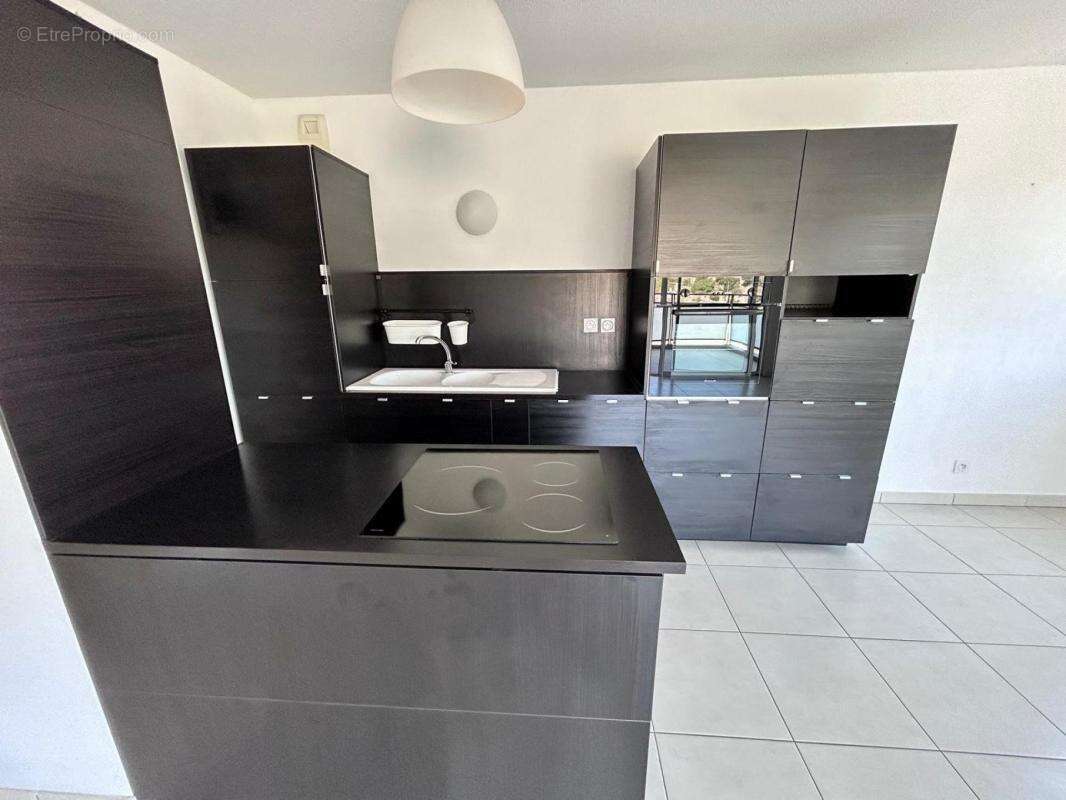 A VENDRE : T2 de 56m² avec terrasse et garage - SAINT-RAPHAEL - Valescure - photo 3
