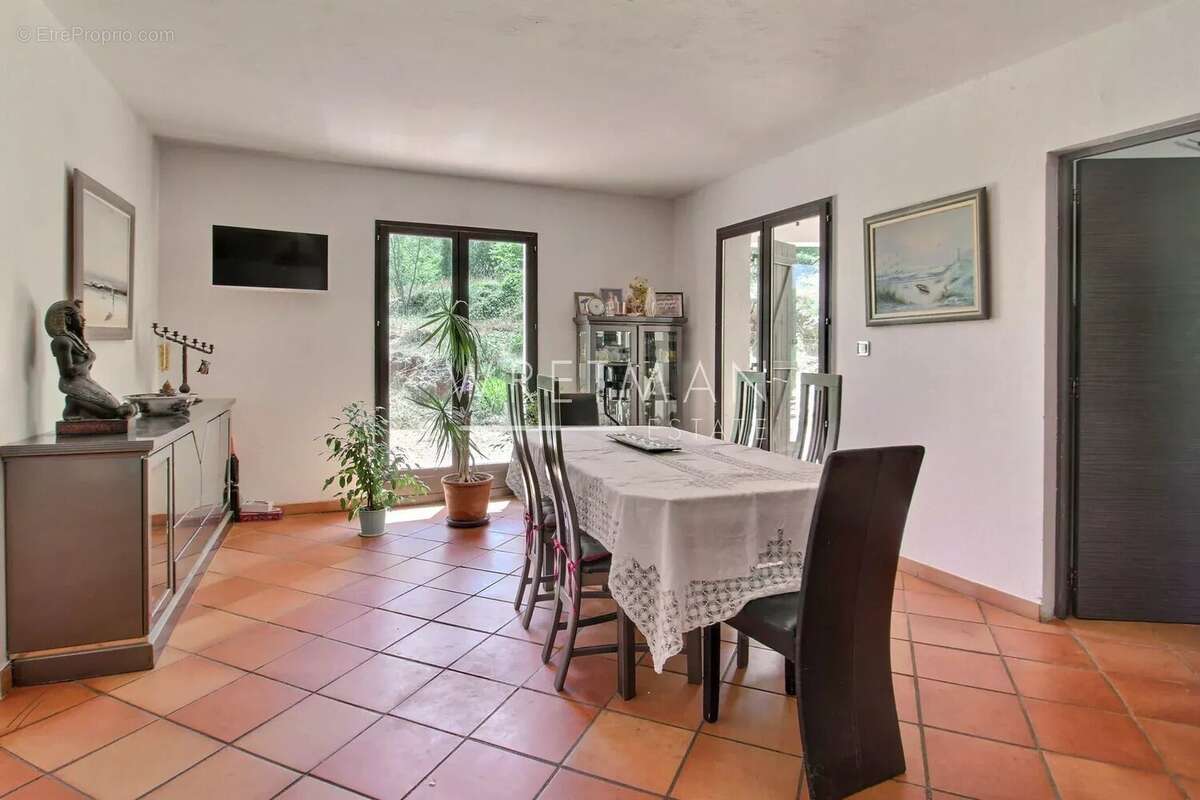 Maison à FAYENCE