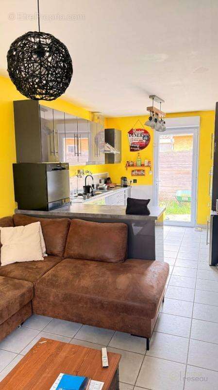 Maison à SAINT-BARTHELEMY-DE-VALS