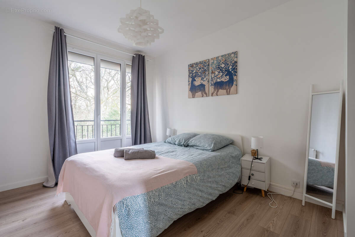 Appartement à SAINT-CYR-SUR-LOIRE