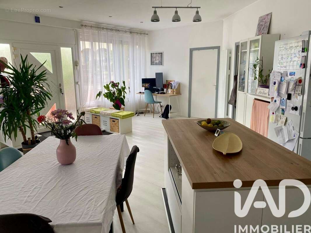 Photo 3 - Appartement à MONTIGNY-LE-BRETONNEUX