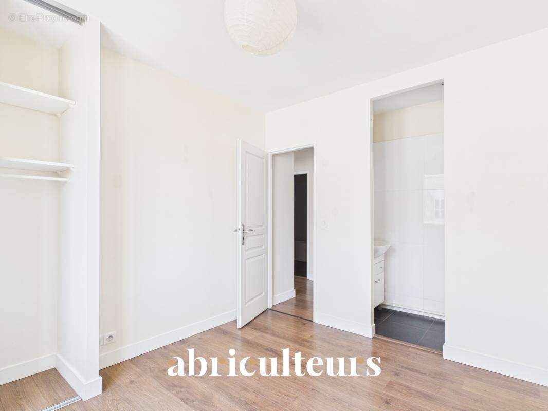 Appartement  hyper lumineux en vente à Bordeaux Rue de Pessac (33000) - photo 5