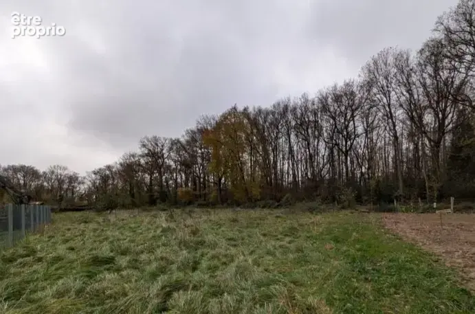 Terrain à CIERREY