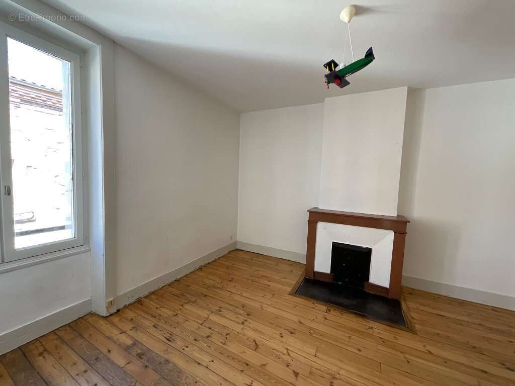 Maison à SAINT-JUST-SAINT-RAMBERT