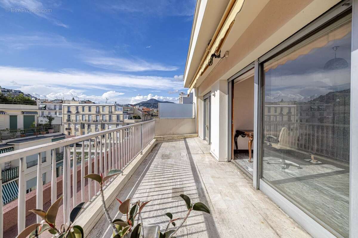 Appartement à NICE
