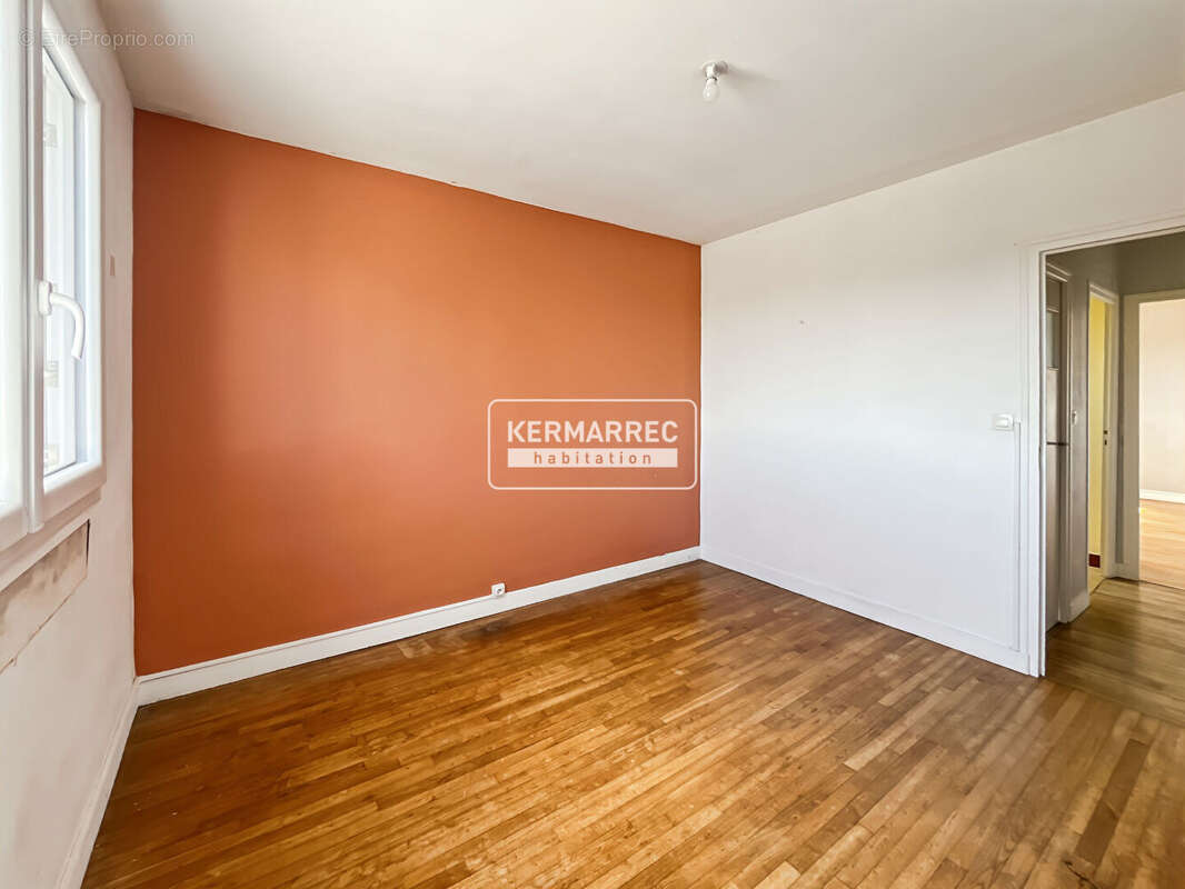 Appartement t3 - 2 chambres - balcon - ascenseur - parking - expose ouest - photo 7