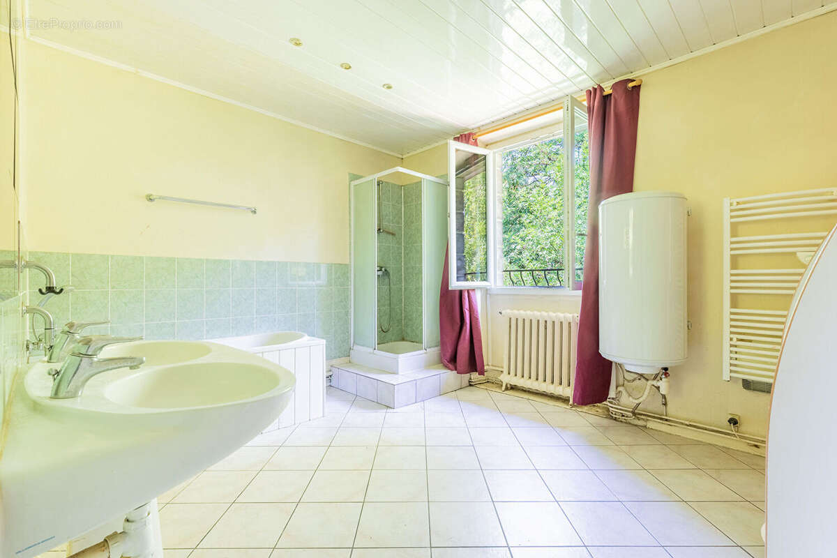 Maison à CHAMPLAN