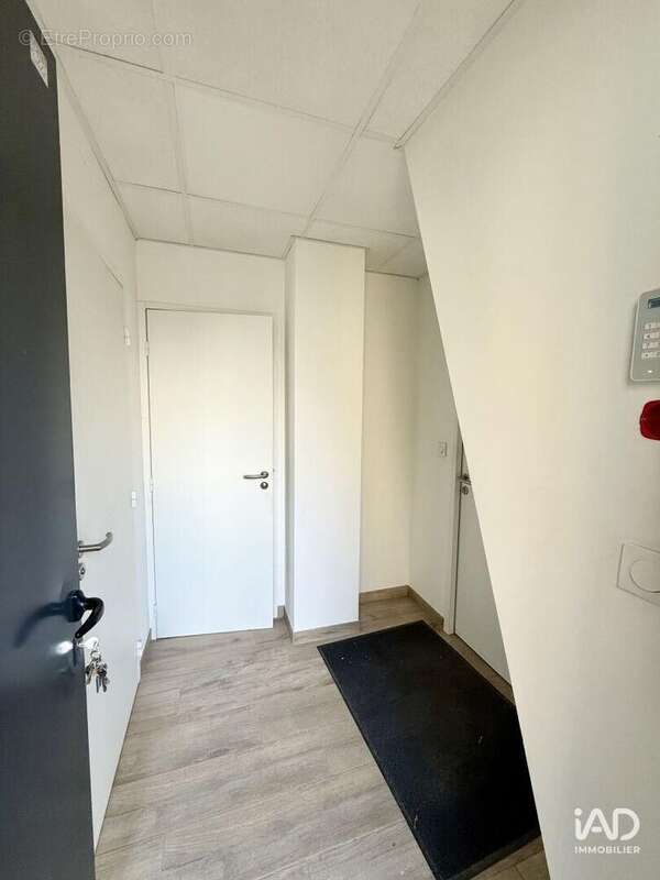 Photo 8 - Commerce à ROCHE-LA-MOLIERE