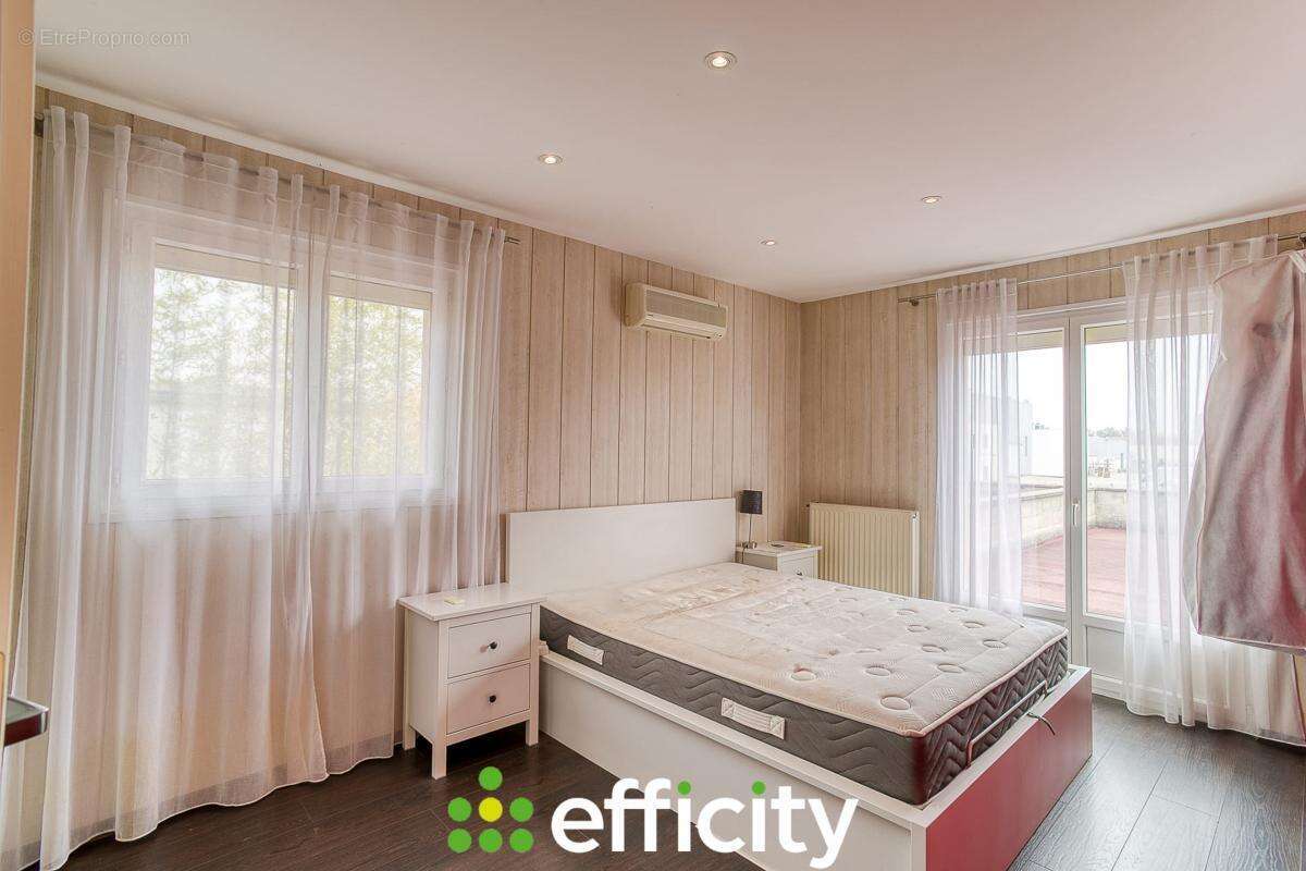 Maison à SAINT-ROMAIN-DE-JALIONAS