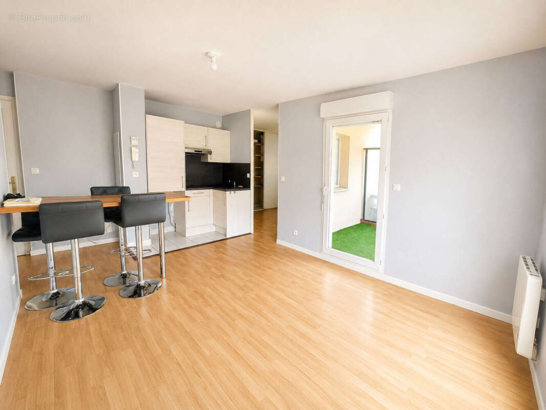 Appartement à MAINVILLIERS