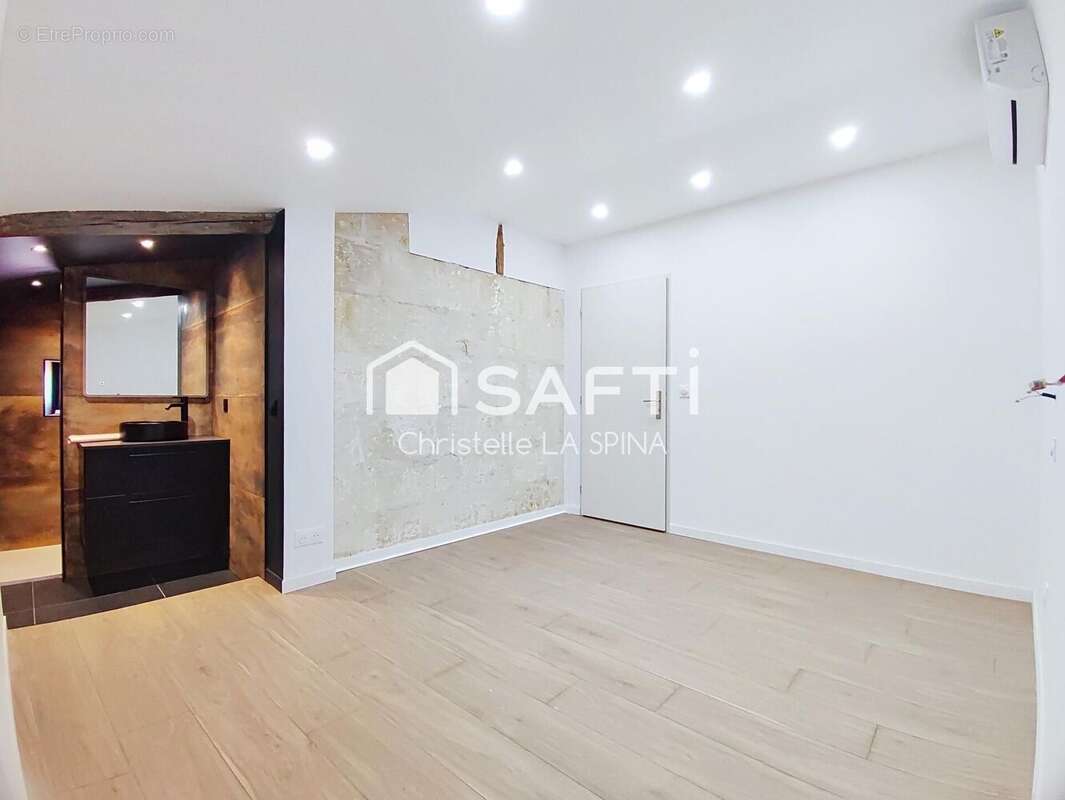 Photo 6 - Maison à REMOULINS