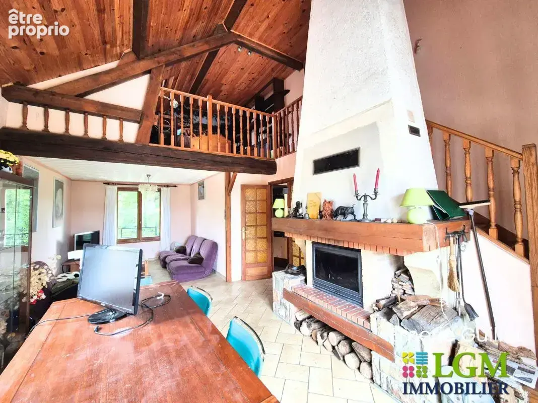 À SAISIR – Maison familiale de 128 m² avec jardin clos et arboré de 905 m² - Grand Garage - à Thoré-la-Rochette (41100) - photo 6