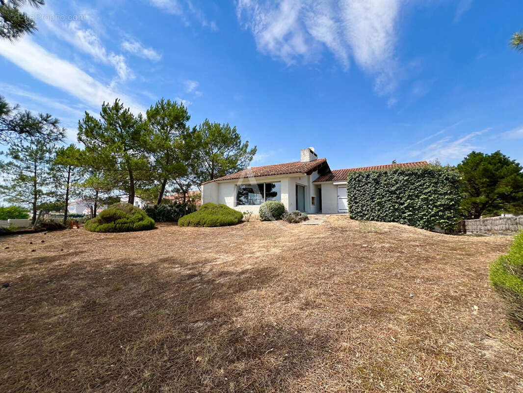 Maison 172 m² à La Tranche-Sur-Mer  - photo 2