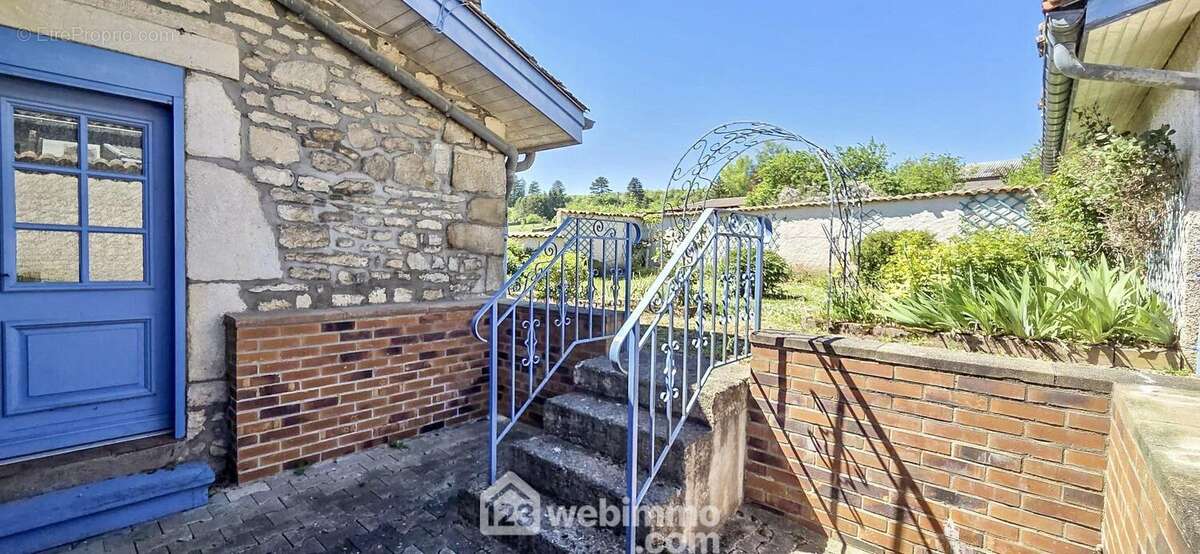 Terrasse - Maison à RUPT-EN-WOEVRE