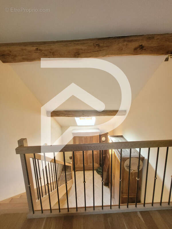 Maison en Pierre Apparente : Votre Refuge Authentique au Coeur de la Nature - photo 13