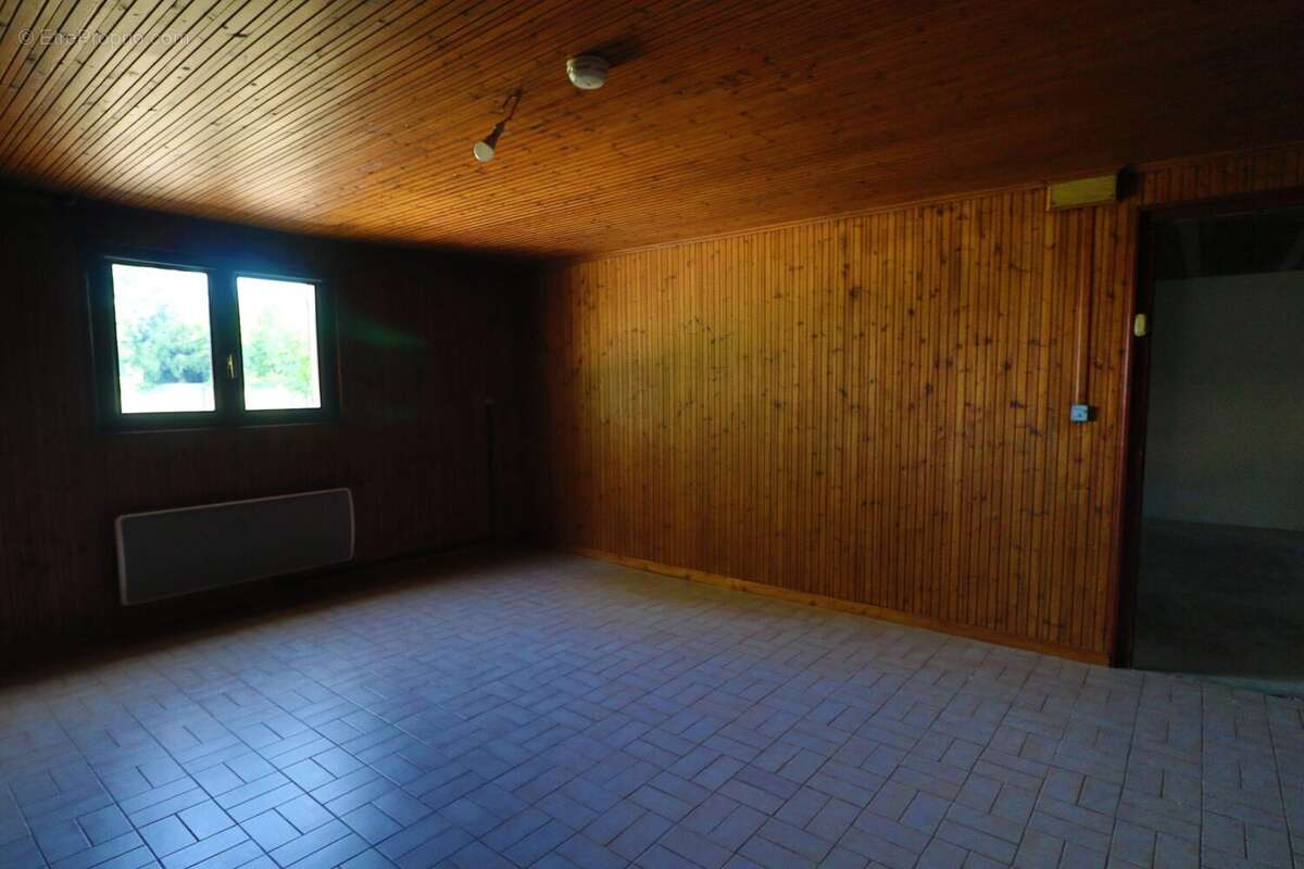 Maison à POUILLY-SUR-SAONE