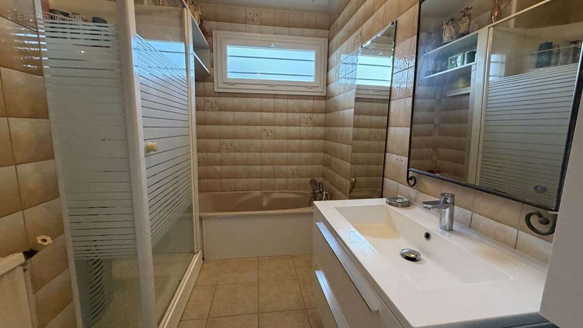 59585279g.jpg - Maison à NEUILLY-EN-THELLE