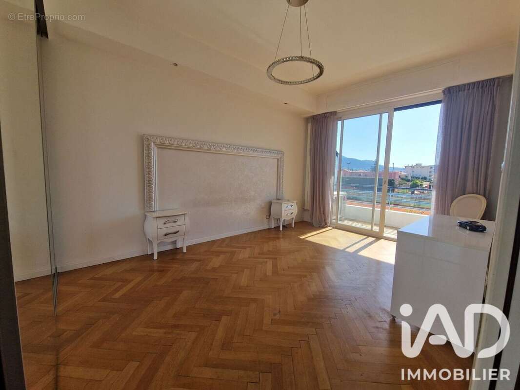 Appartement 61 m² à Nice  - photo 8