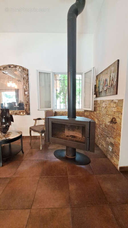 Très belle villa, 240m2 de plain pied au calme. - photo 6