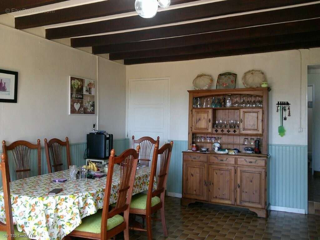 Maison à CHARROUX