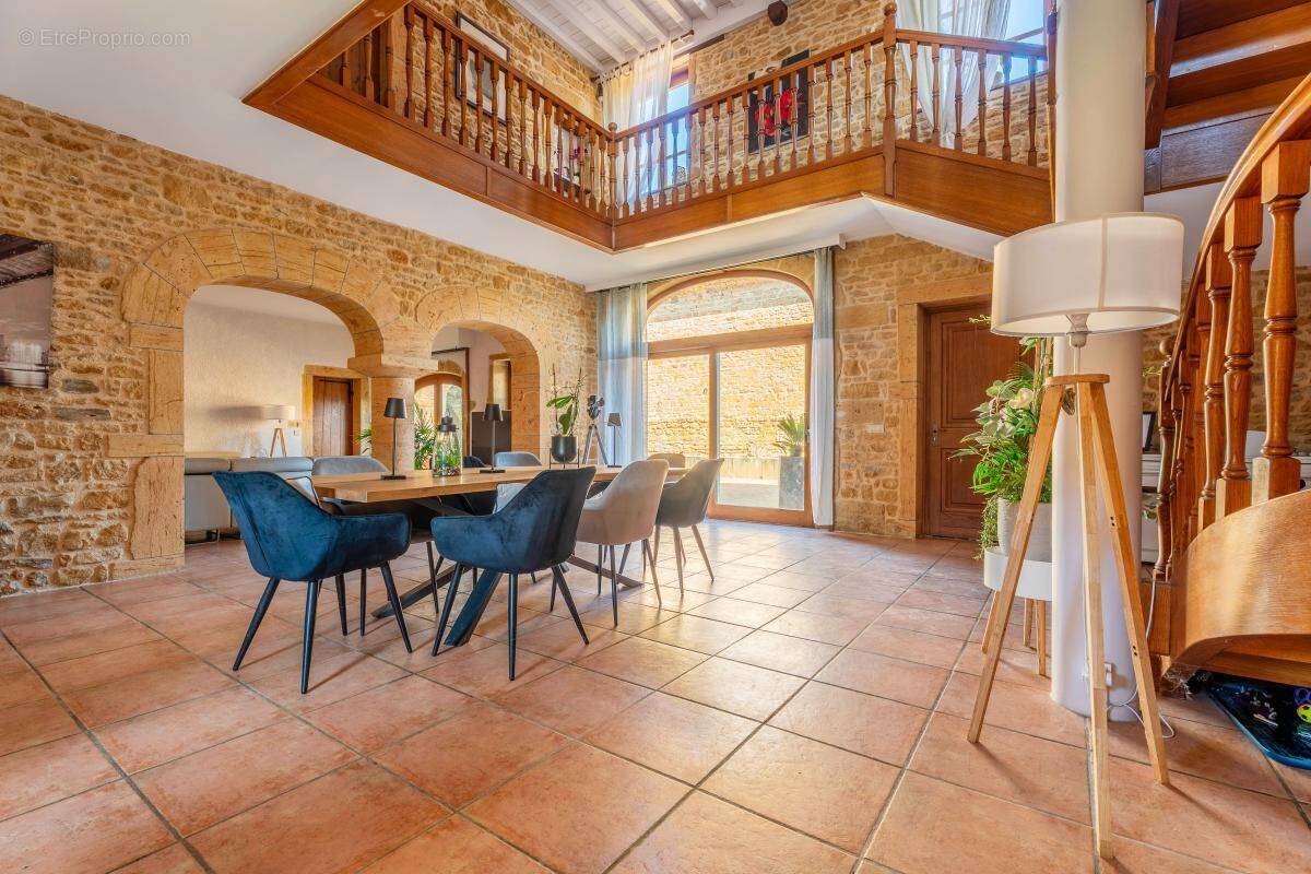 Maison à SAINT-GERMAIN-SUR-L&#039;ARBRESLE