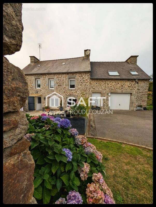 Photo 1 - Maison à SAINT-CARREUC