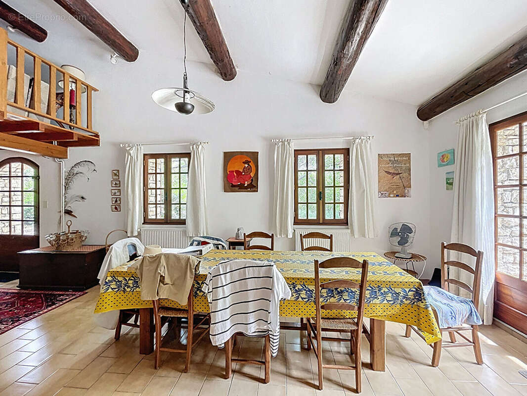 Maison à VACHERES