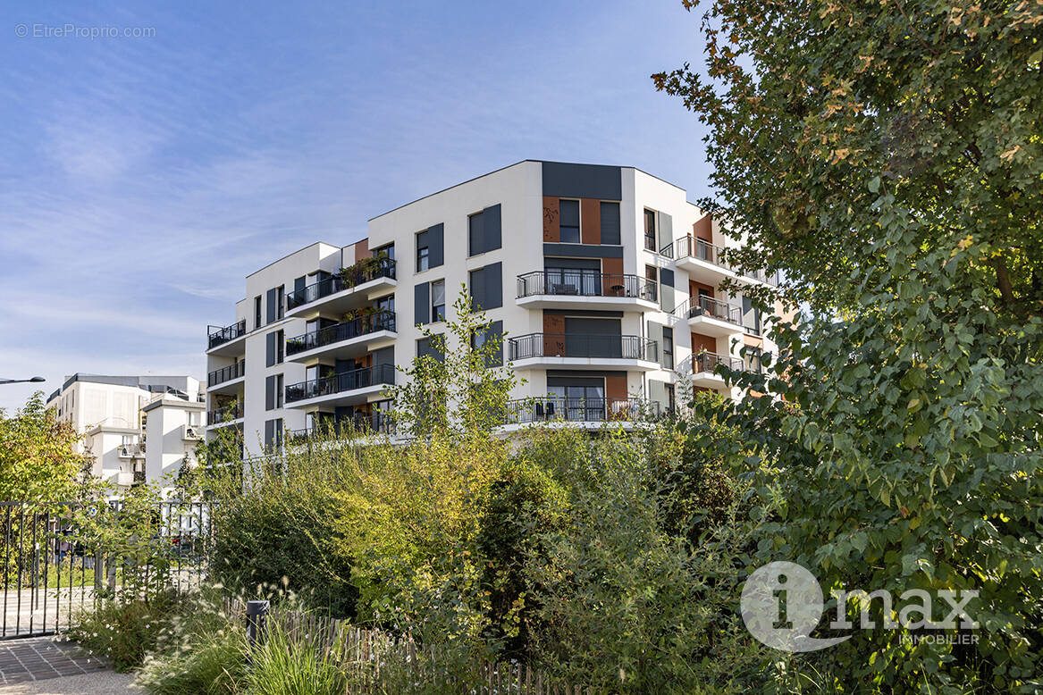 Appartement à BOIS-COLOMBES