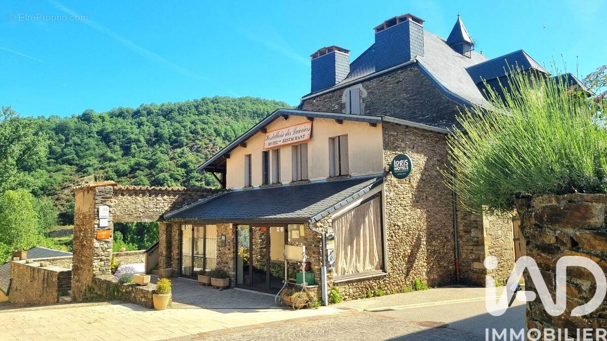 Photo 1 - Commerce à CURVALLE