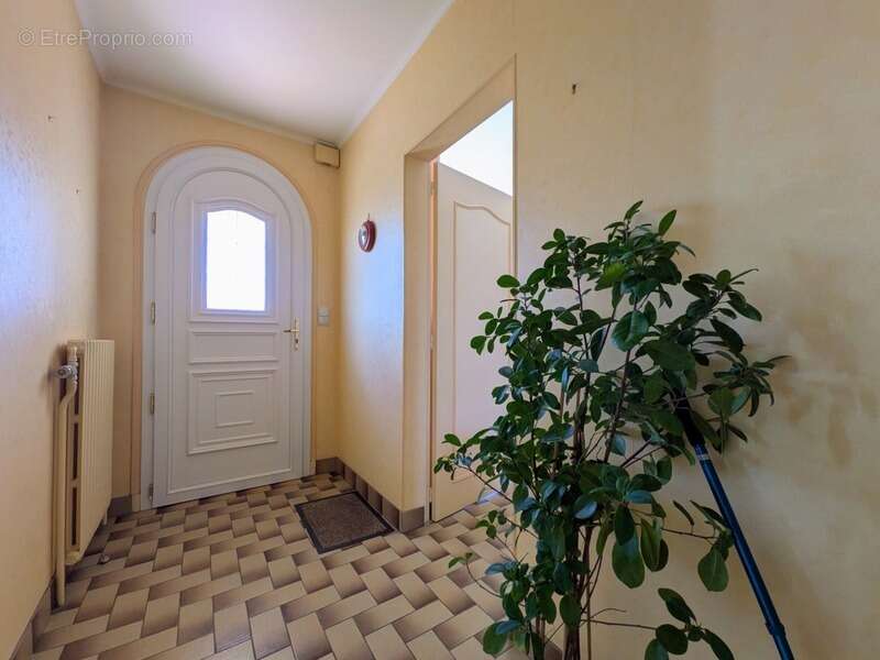 Maison à vendre 110m² saint pierre des echaubrognes (79) - photo 2