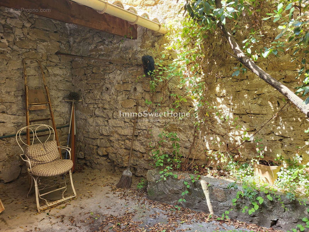 Maison à MIRABEL-AUX-BARONNIES