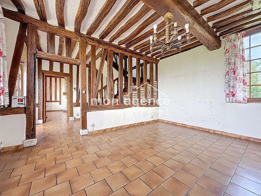 Maison à SAINT-AUBIN-CELLOVILLE