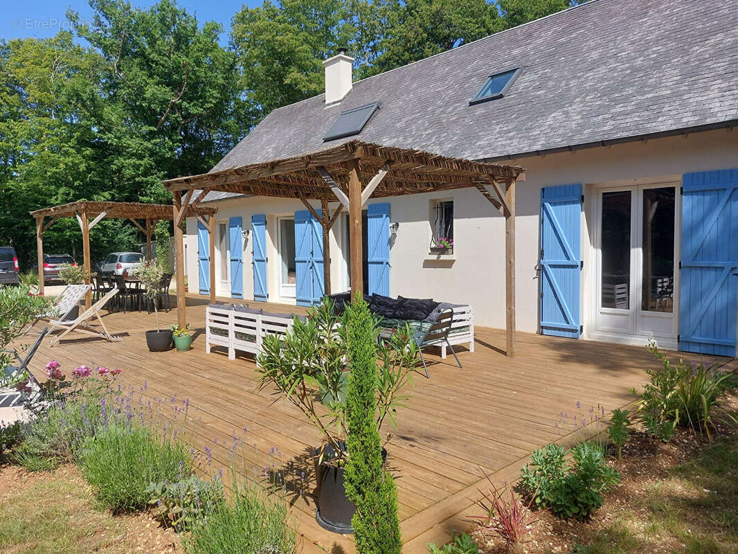 Maison à PLAIMPIED-GIVAUDINS