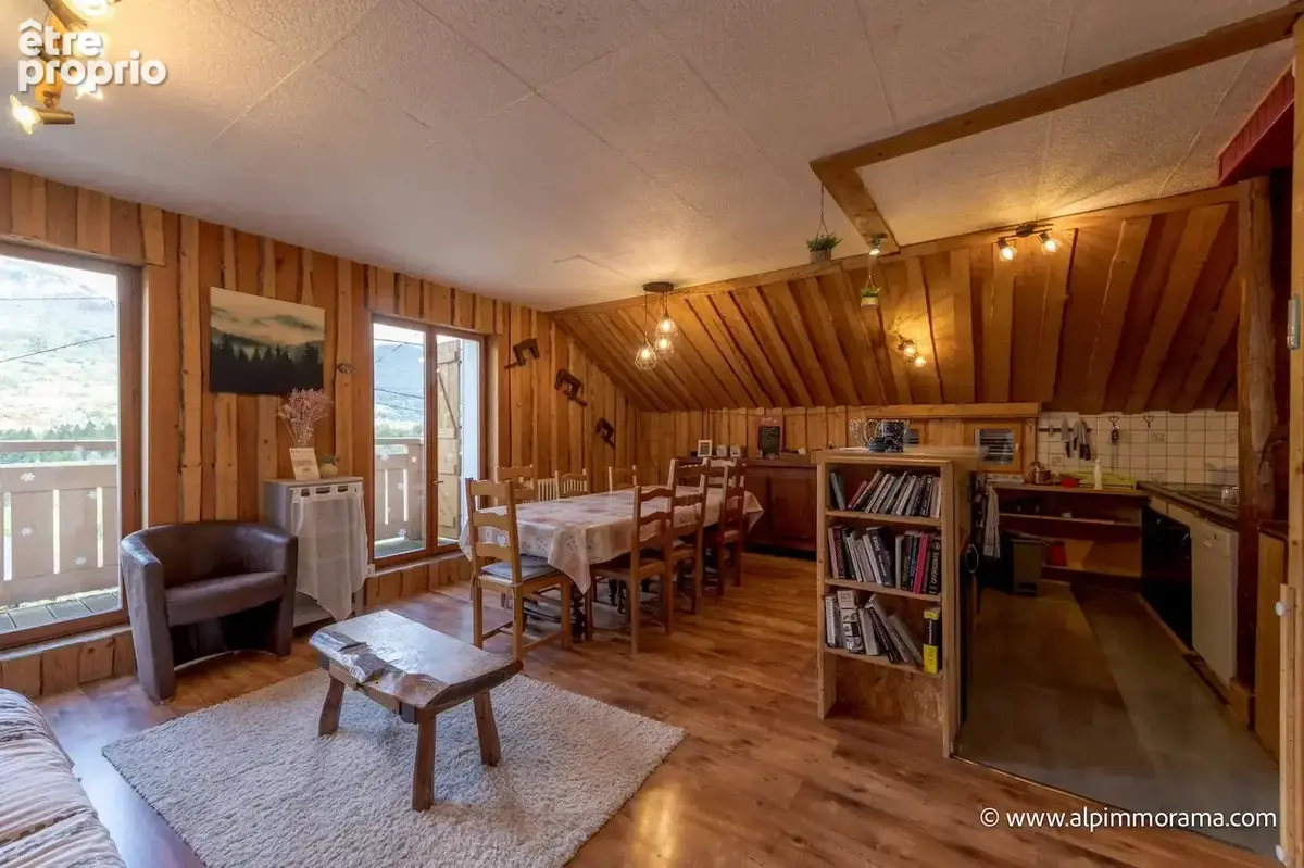 Samoëns – Ferme de caractère avec 3 appartements, jardin et grange - photo 9