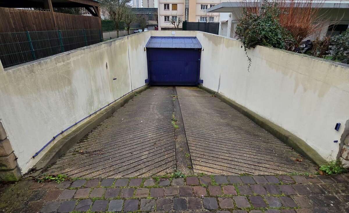 Parking à CHATILLON