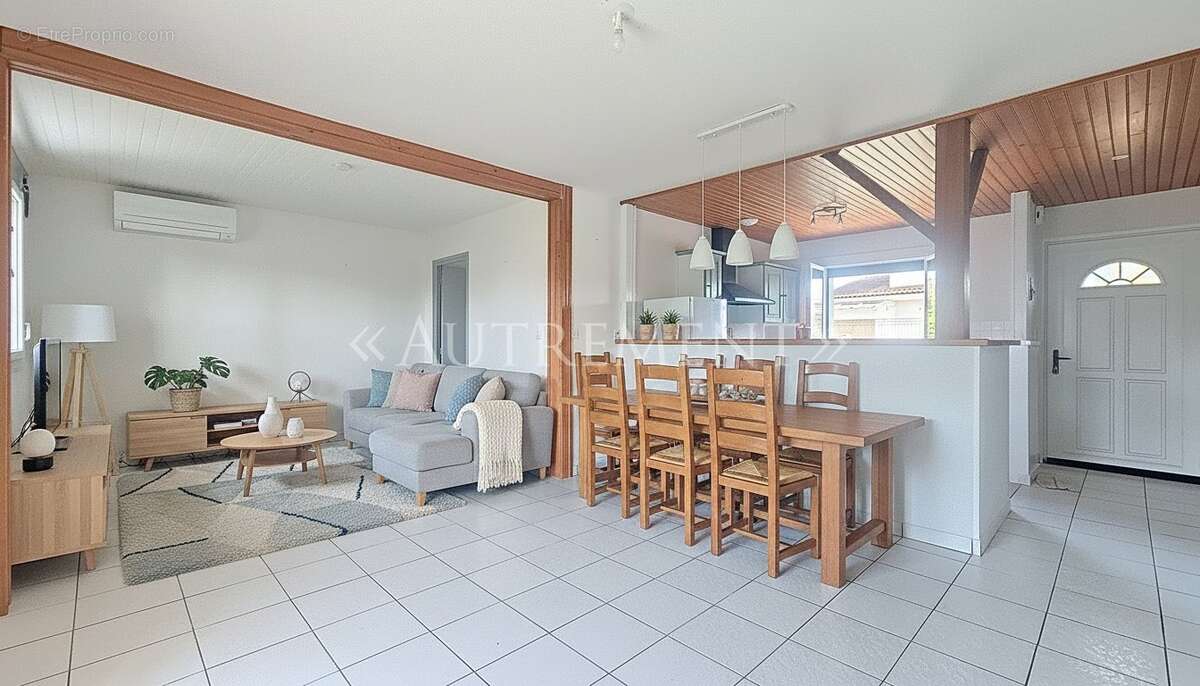 Maison à SAINT-SULPICE