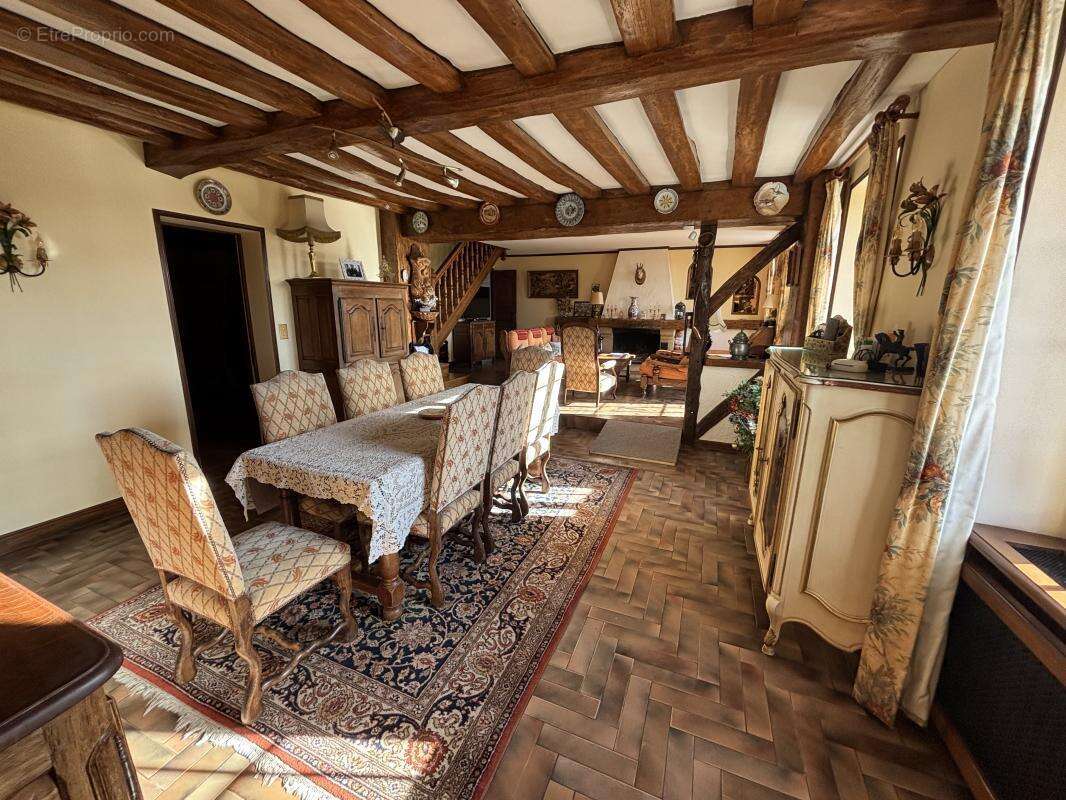 Maison 190 m² à Longnes  - photo 4